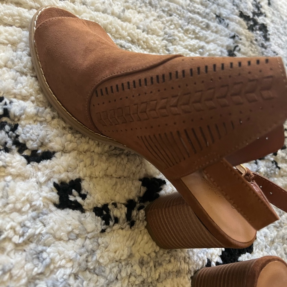 Booties open toe/back strap